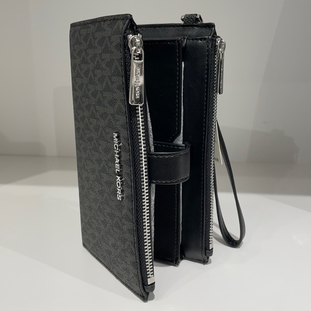 Michael Kors double zip jet set wallet wristlet